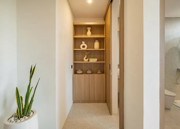 Luxe Ayra 8a By Orivista, 10 Min To Villa